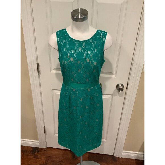 BCBG Max Azria Ultra Green Floral Lace Alice Sheath Dress Size 4 - Picture 1 of 7